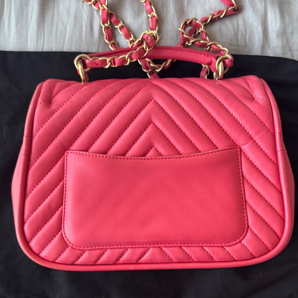 CHANEL Lambskin Chevron Crossbody Bag - Picture 4 of 13